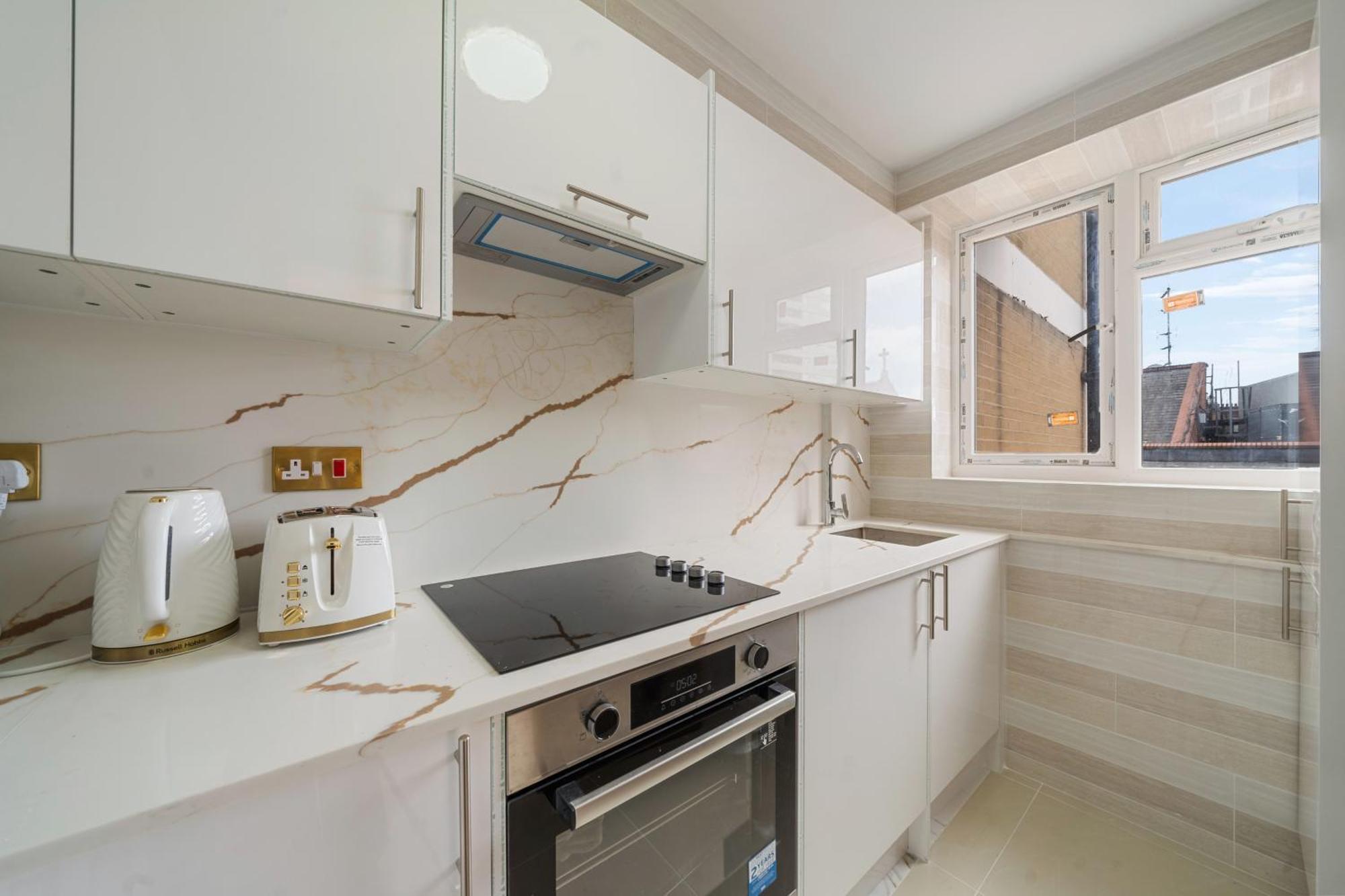 Apartment Exquisite 2-bedroom Luxury In Prestigious Mayfair H3
