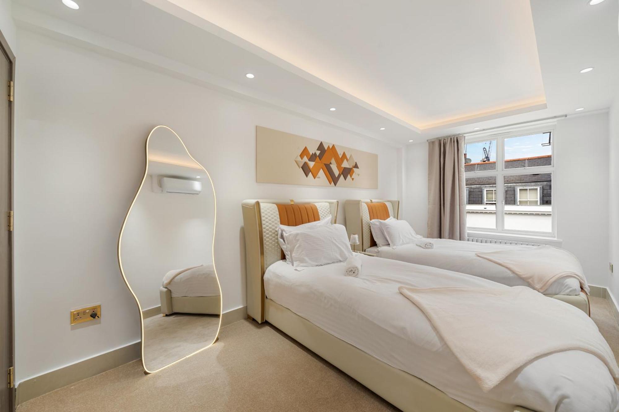 Exquisite 2-bedroom Luxury In Prestigious Mayfair H3 Apartment
