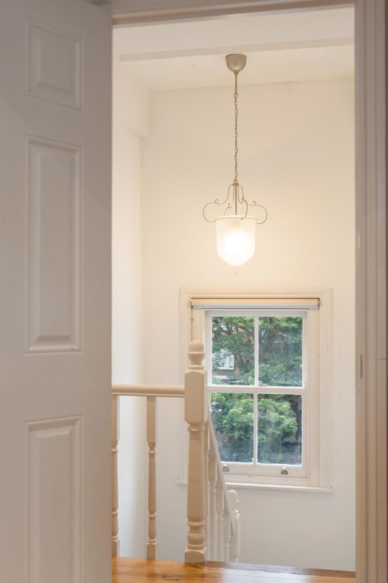 Hidden Gem In Location - Beautiful 2 Bed *