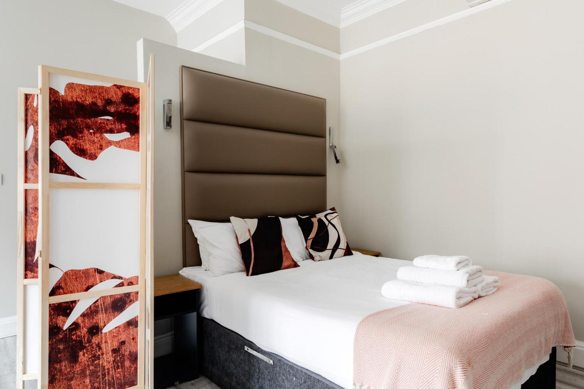 Apartment In The Heart Of High Street Kensington *