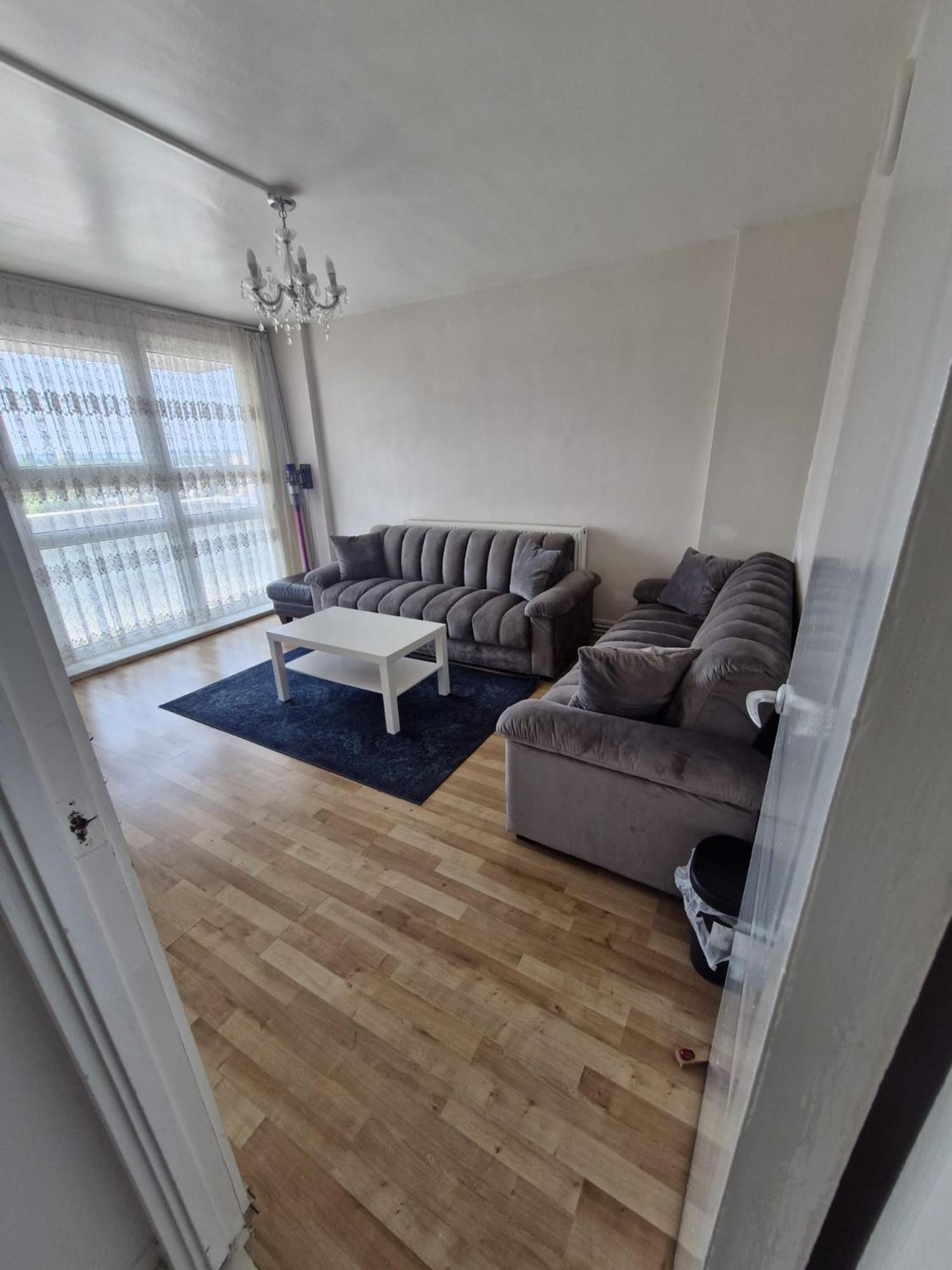 Flat, In Haggerston N1, Apartment London