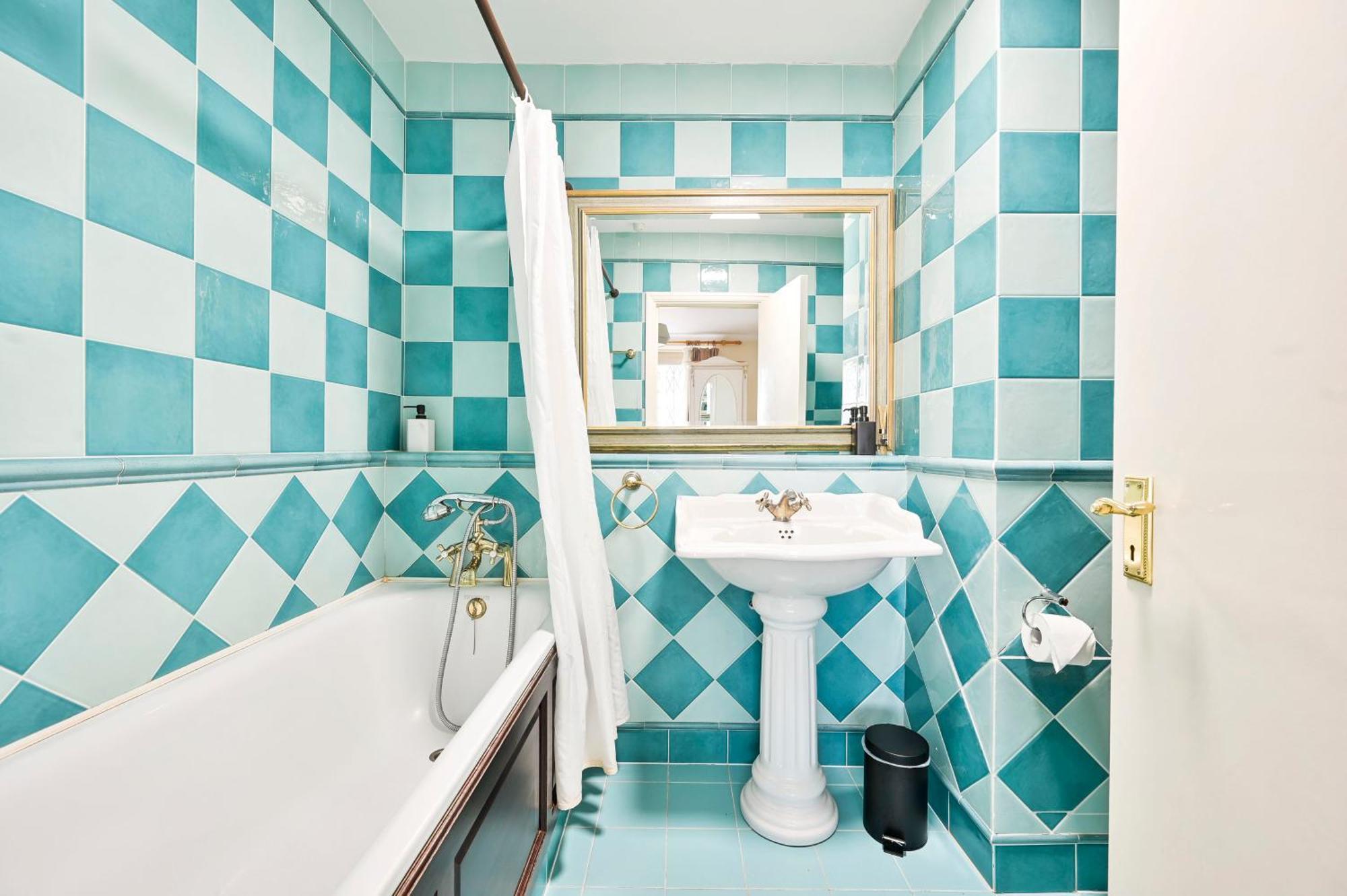 Bloomrooms@knightsbridge/hydepark London
