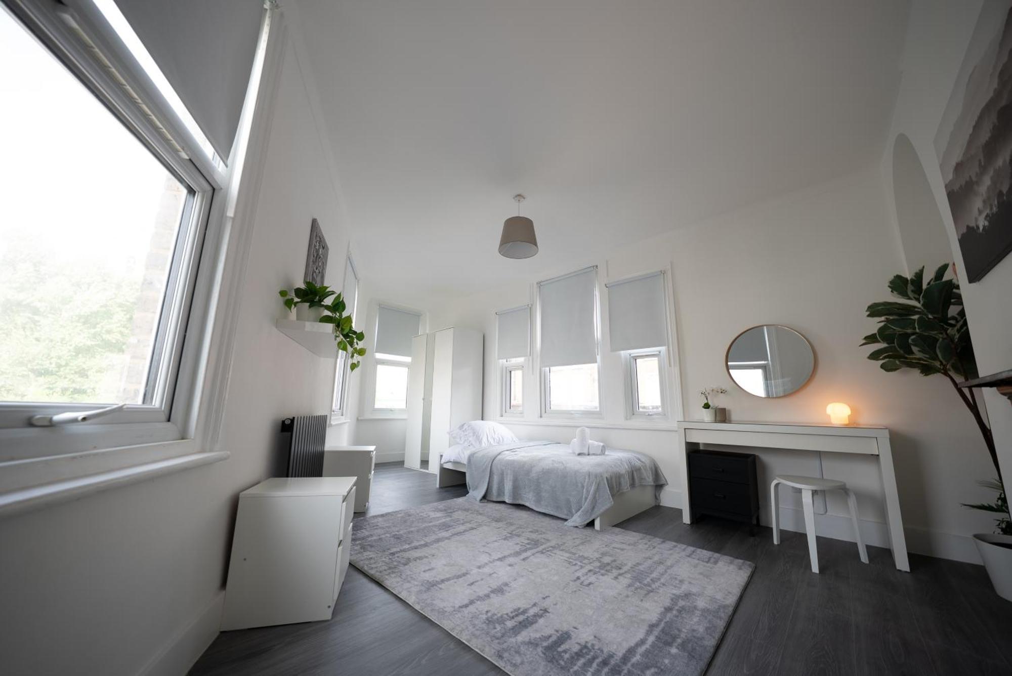 3br Gem - Netflix - Near Attractions - O2 Holiday home *