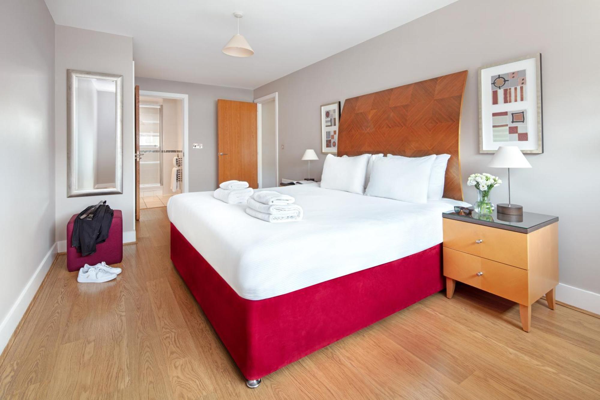 Aparthotel Marlin Bridge - Empire Square