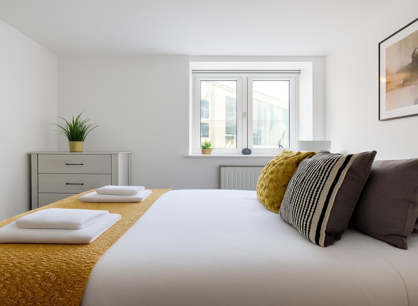 1-Bed Flat In Vibrant Lambeth Apartment