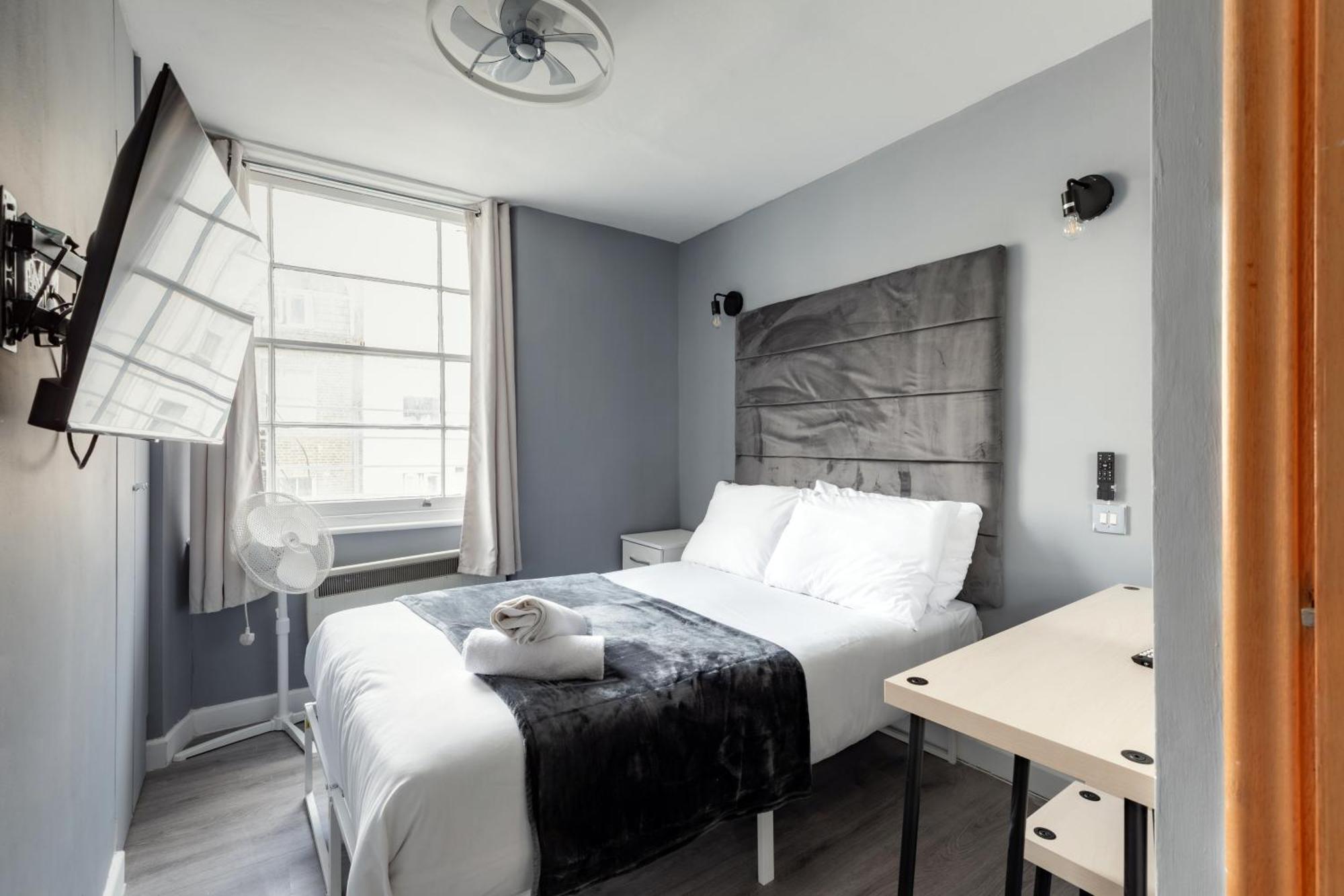 Britannia Hyde Park Bed & Breakfast London