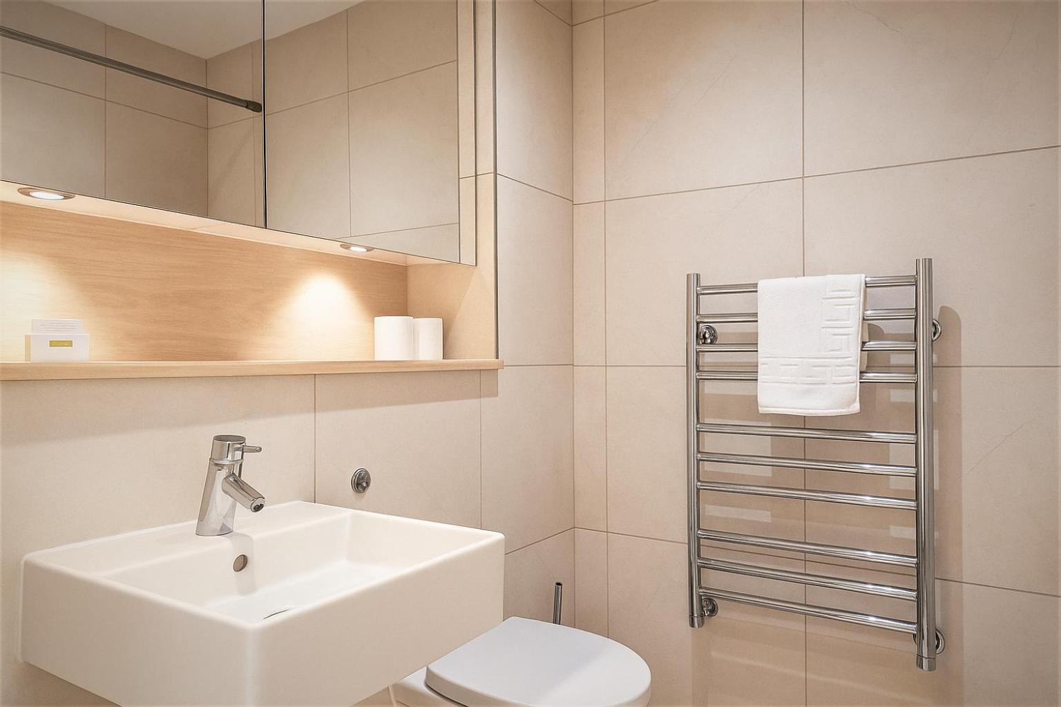 Tower Hill Serviced Apartment