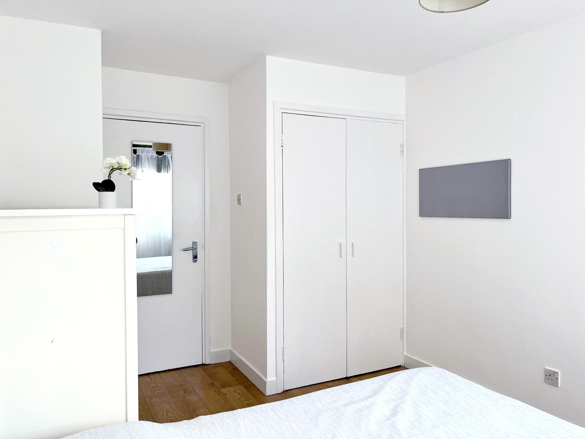 Fab 3-Bed 2-Bath Oxford Street, Regents Park, Fitzrovia W1 Apartamento