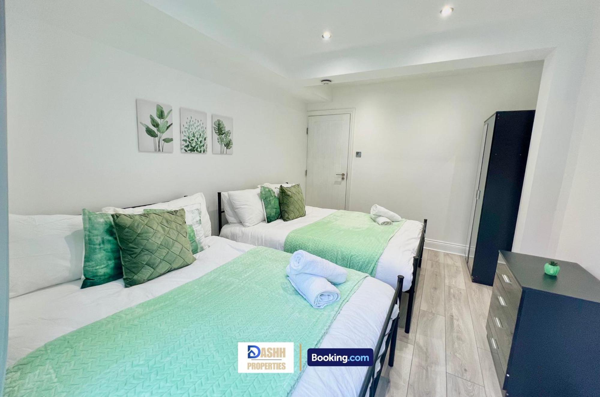 Three Bedroom By Dashh Short Lets & Serviced In Shepherds Bush Sleeps 9 With Free Wifi Casa de férias *