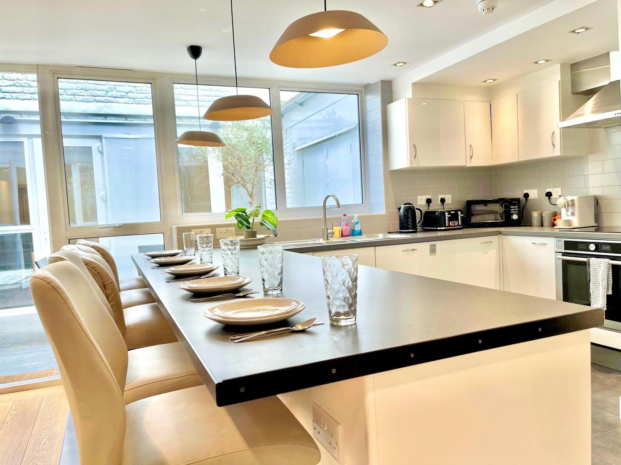 Spacious 3-bedroom Flat In Holloway With Unique Patio With Free Wi-fi Apartment
