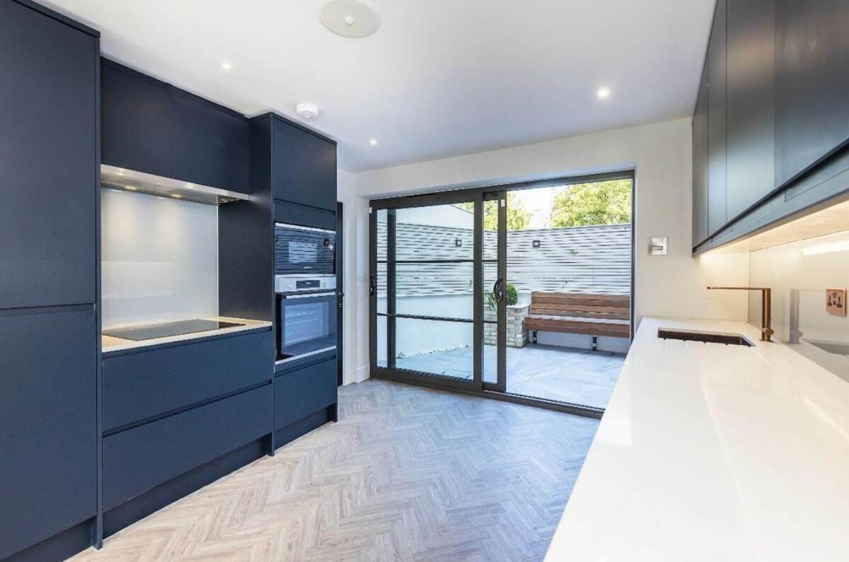 Coach House Apartment London
