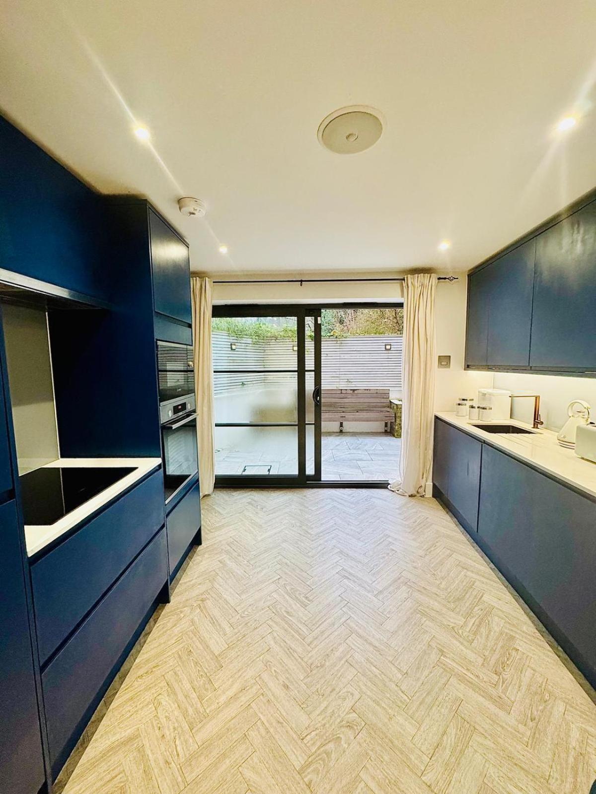 Coach House Apartment London