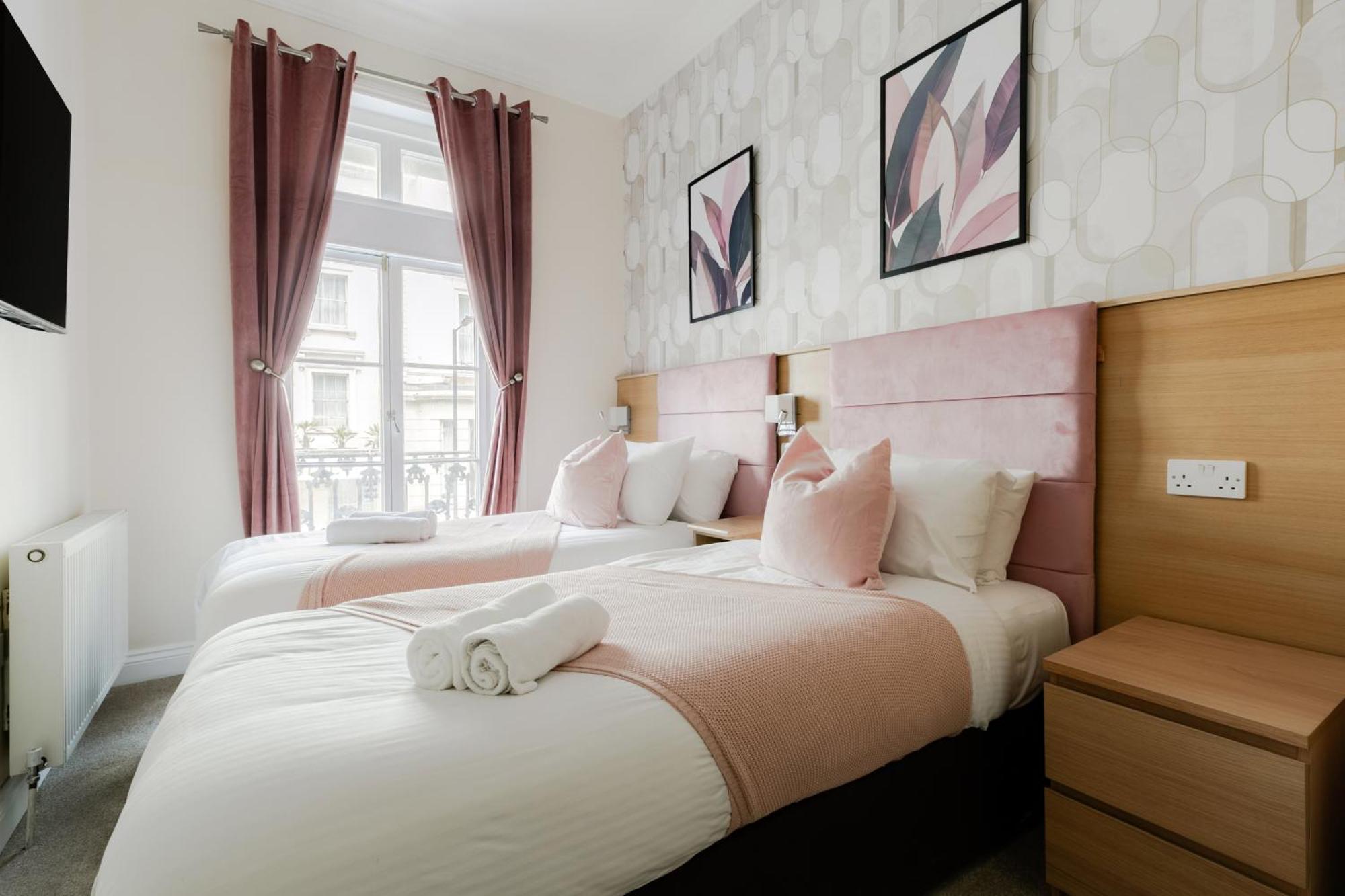Mina Hotel London