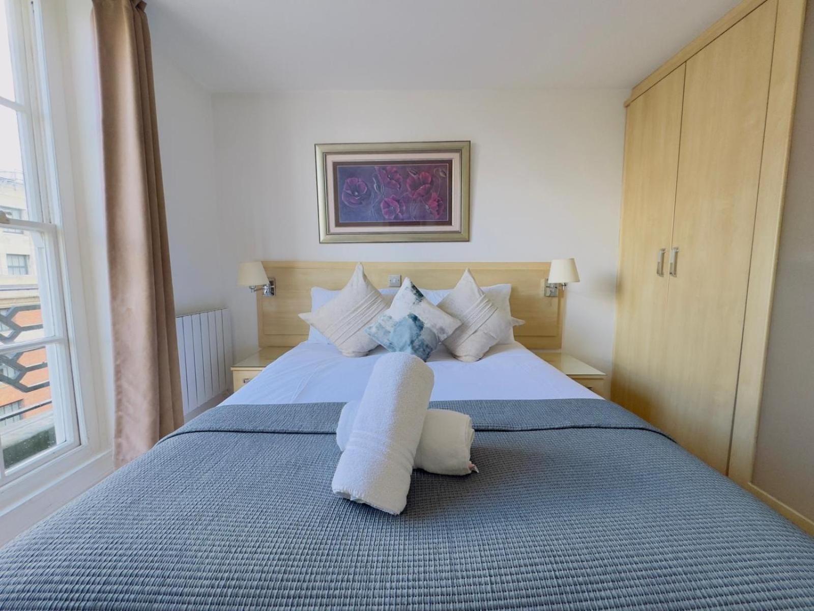 Bryanston Apartment