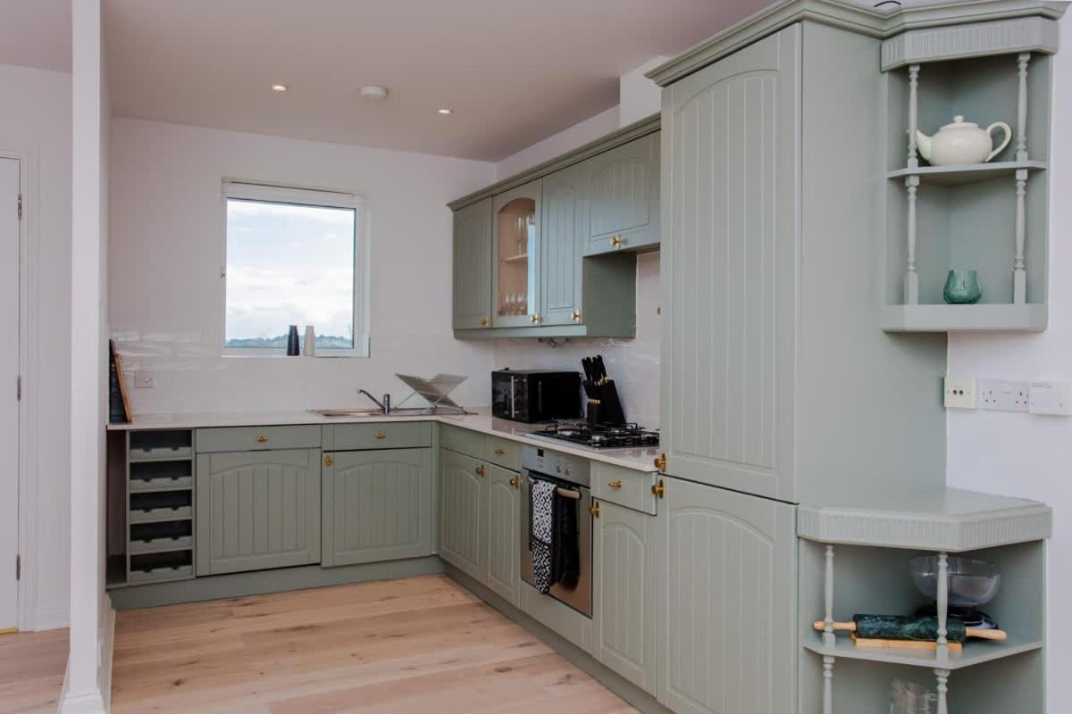Apartment The Sparkford Gardens - Lovely 2bdr With Balcony