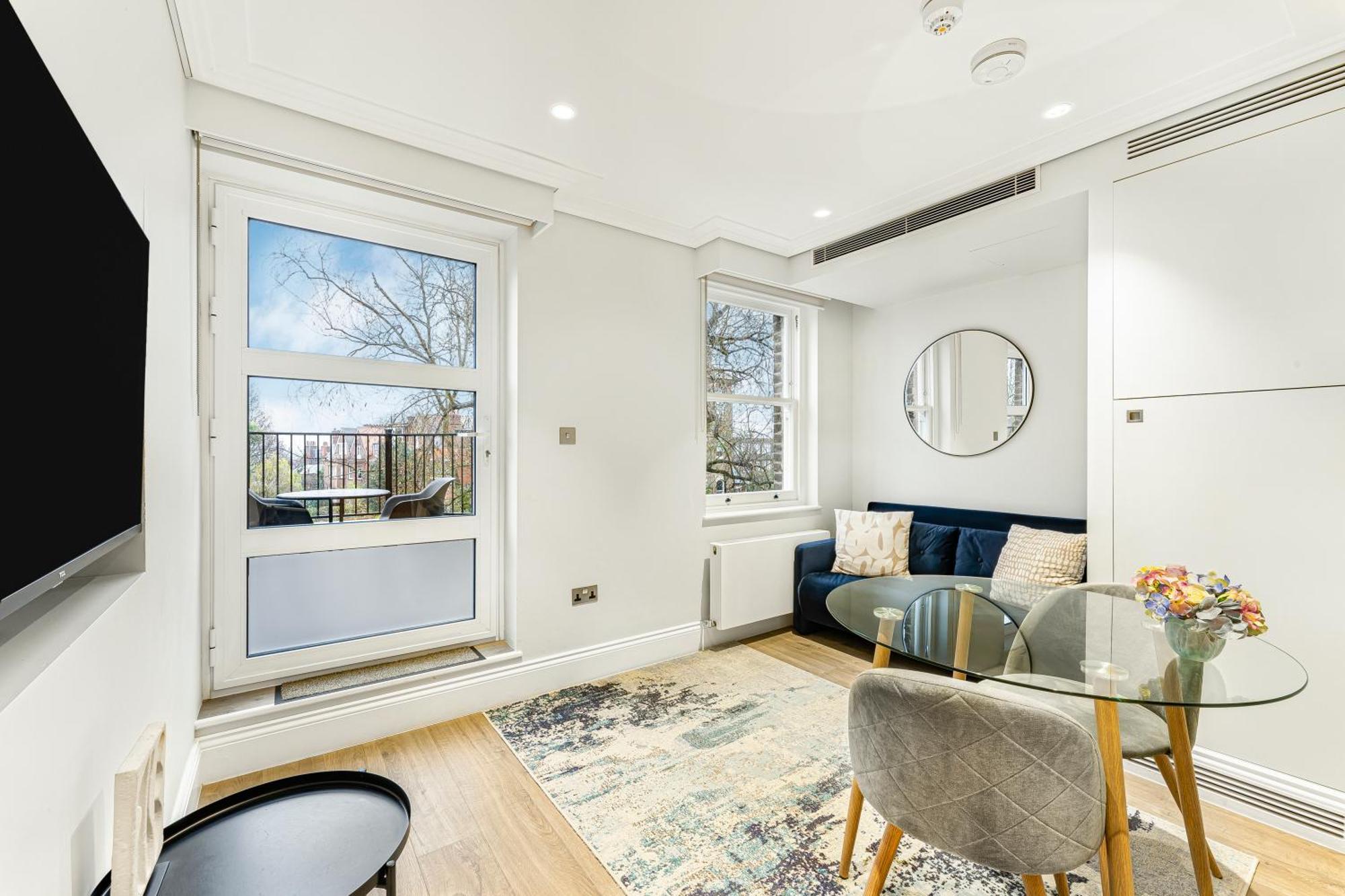 Luxlet - Heart Of Hampstead, *