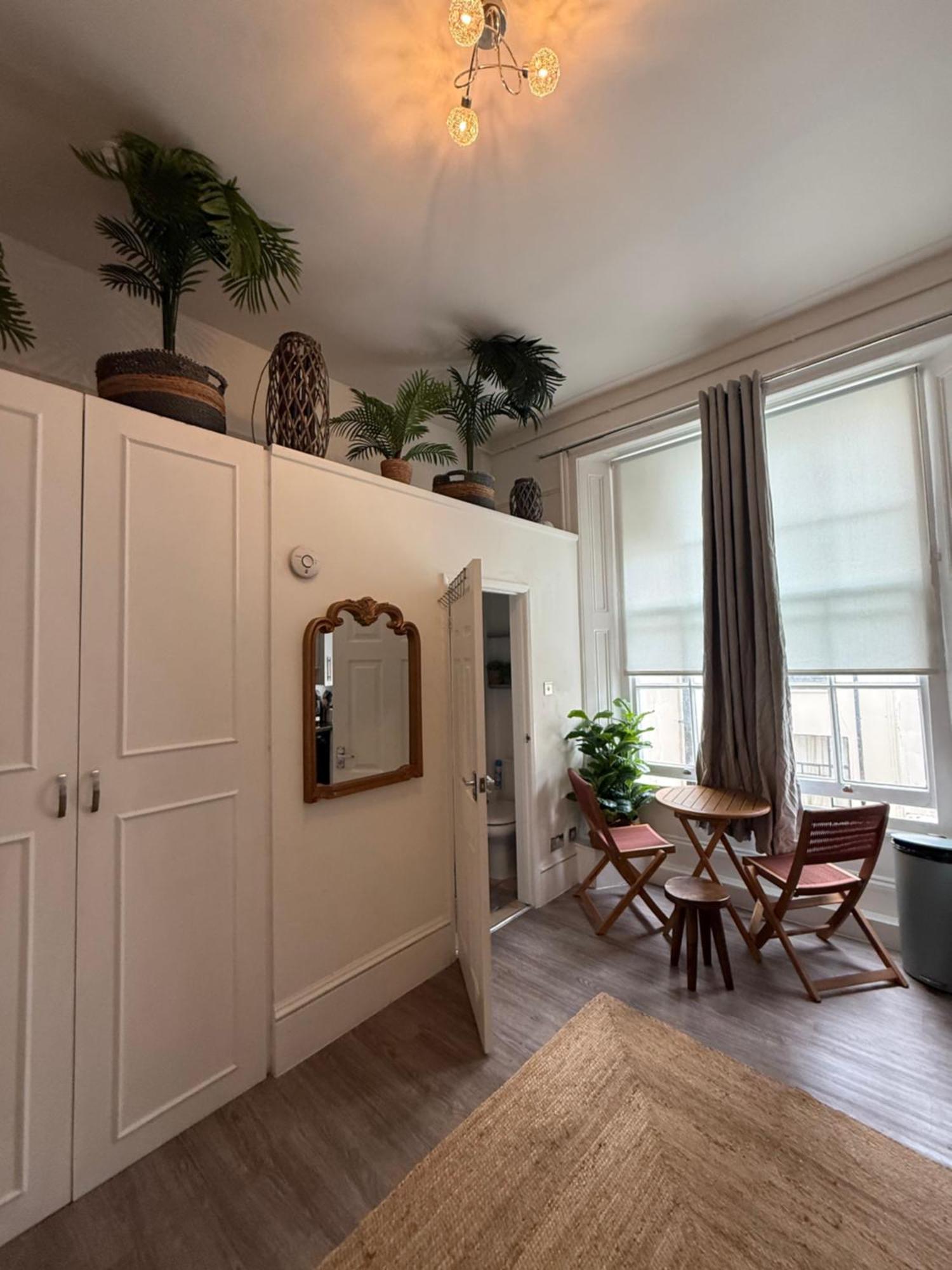 Spacious Flat Paddington Apartment London