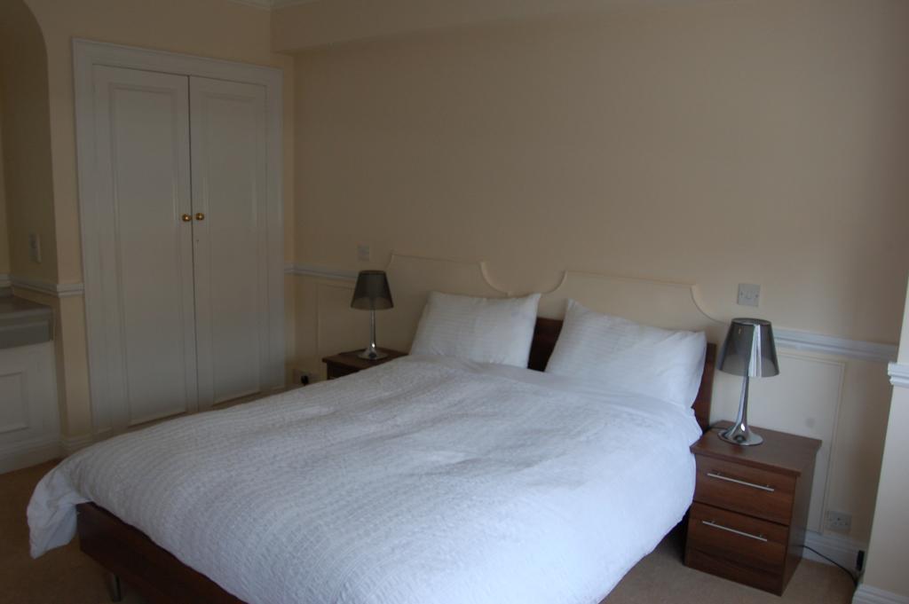 The Elegant Mayfair