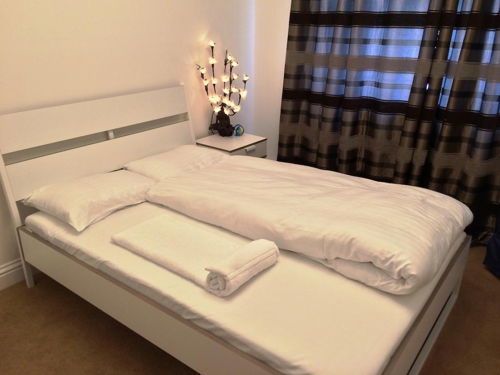 Globe City Apartment London
