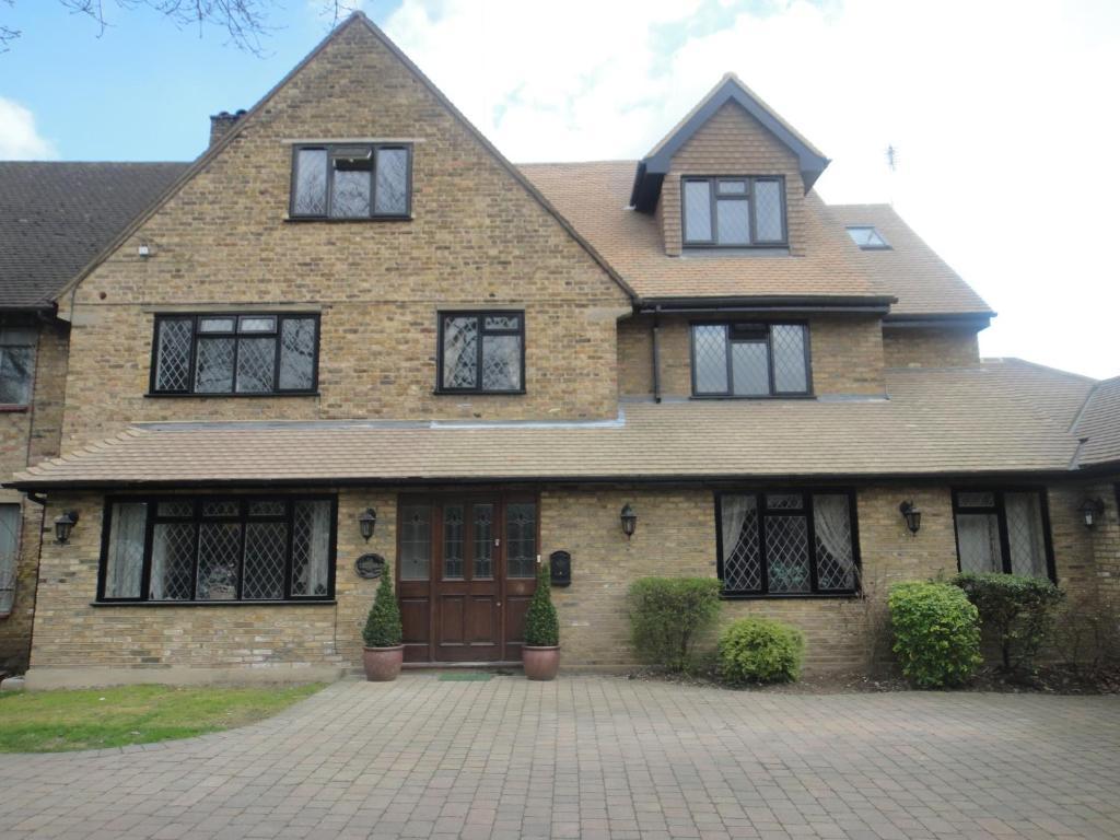 The Oaks Guest house