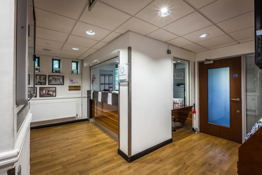 Lse Rosebery Hall * London
