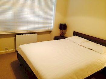 Apartment Wellington Road London