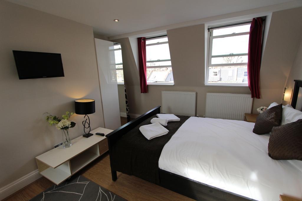 Adie Apartments