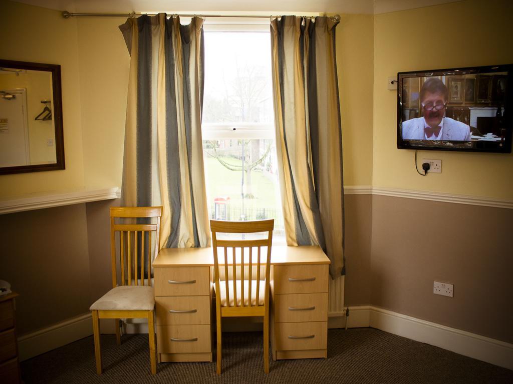 Cricklewood 2* London