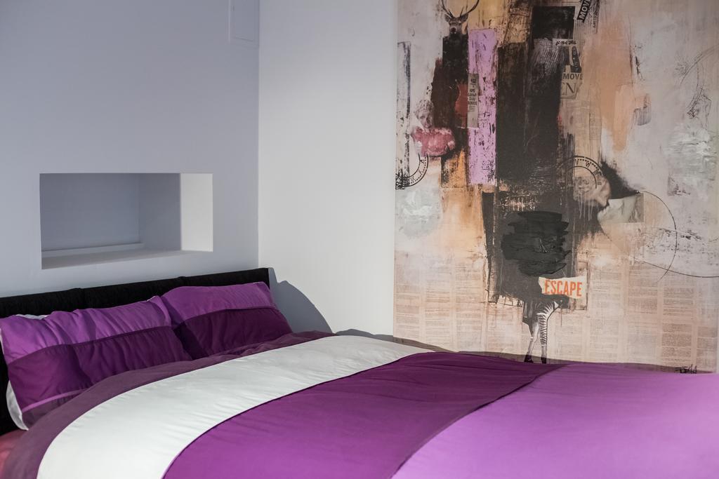 Eson2 / The York Street Nest Apartment