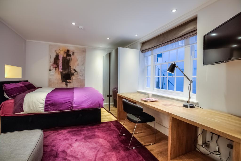 Eson2 / The York Street Nest * London