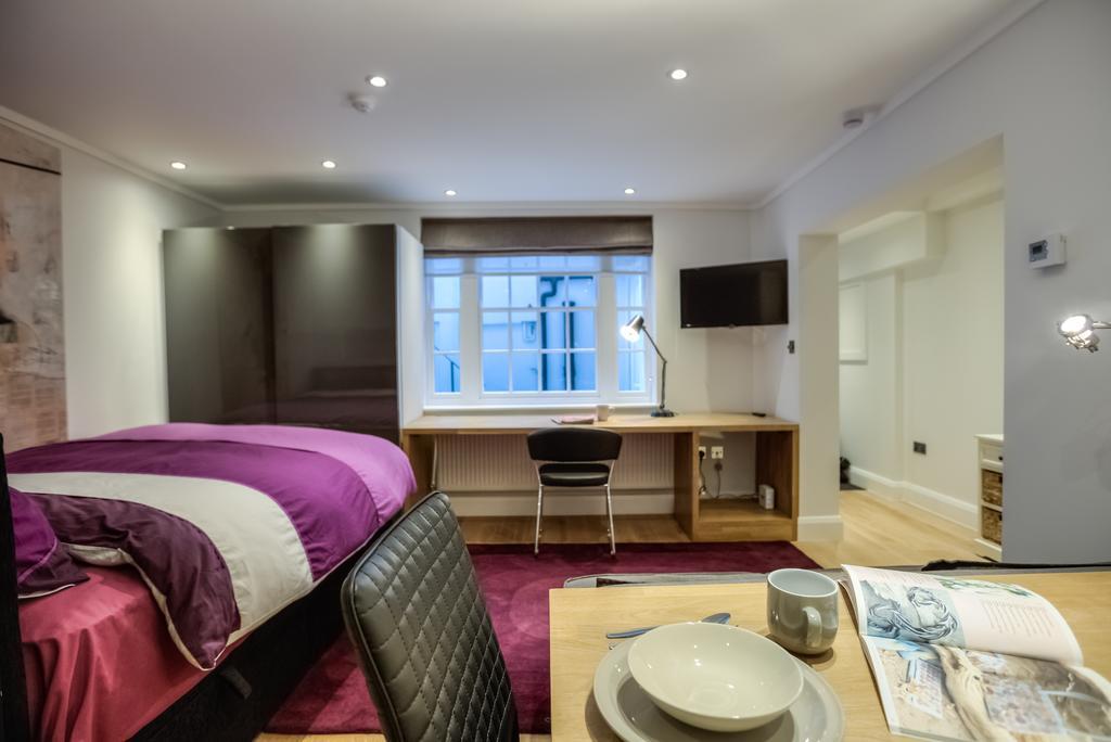 Eson2 / The York Street Nest