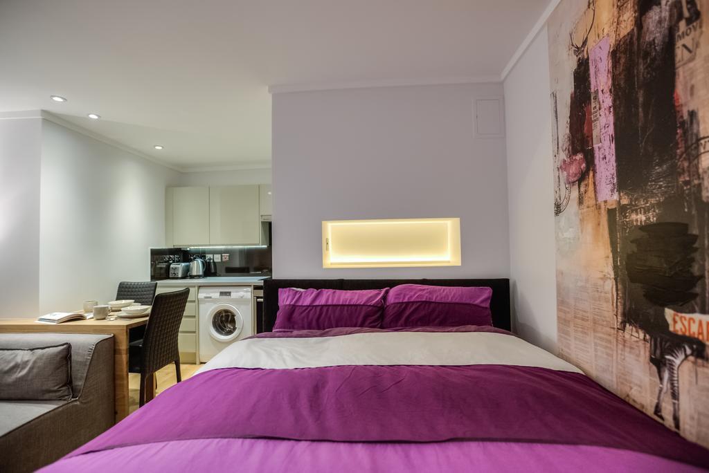 Eson2 / The York Street Nest *