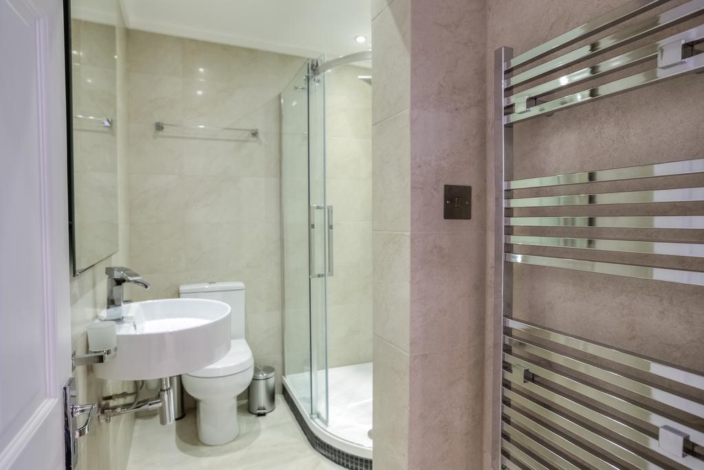Eson2 / The York Street Nest Apartment *