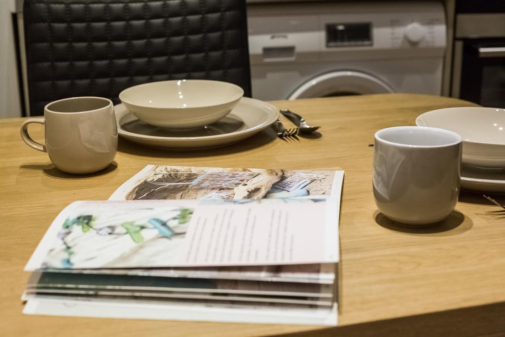 Eson2 / The York Street Nest *