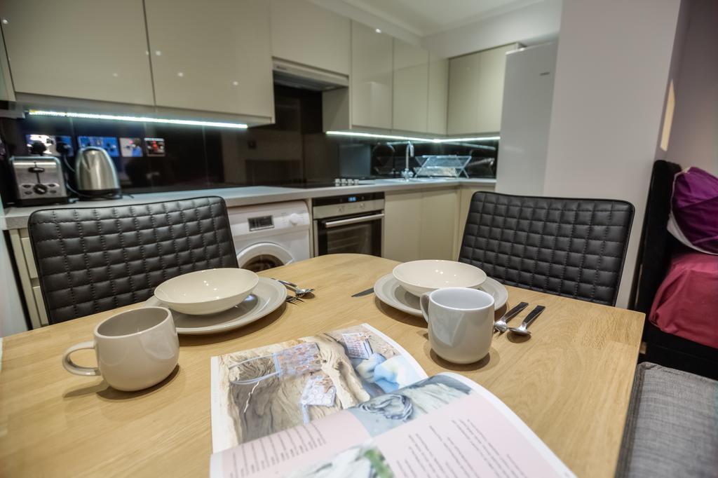 Eson2 / The York Street Nest Apartment *