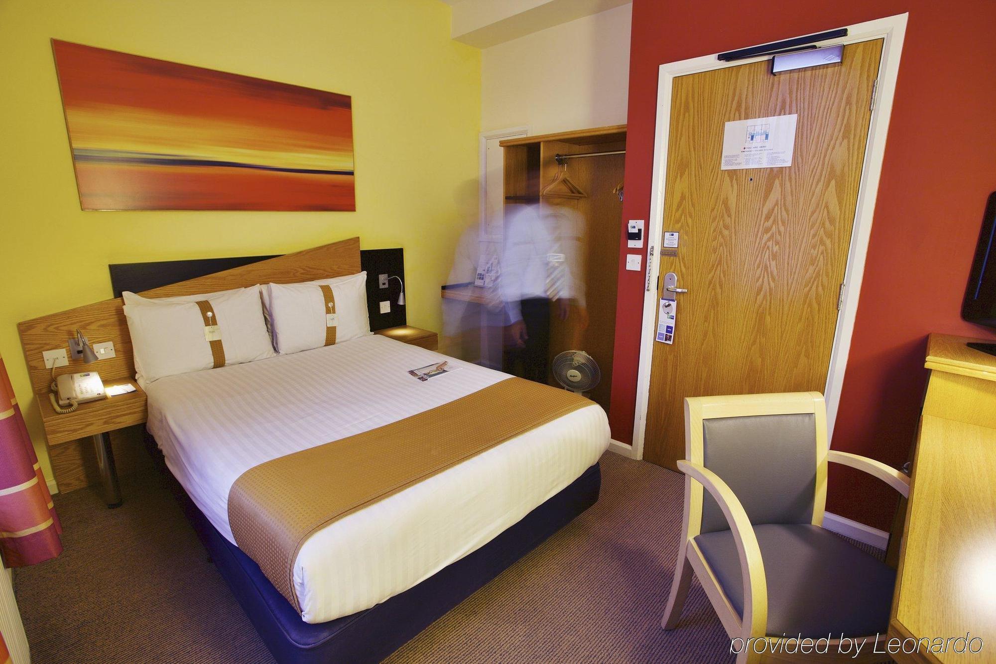 Express Victoria By Ihg Hotel London