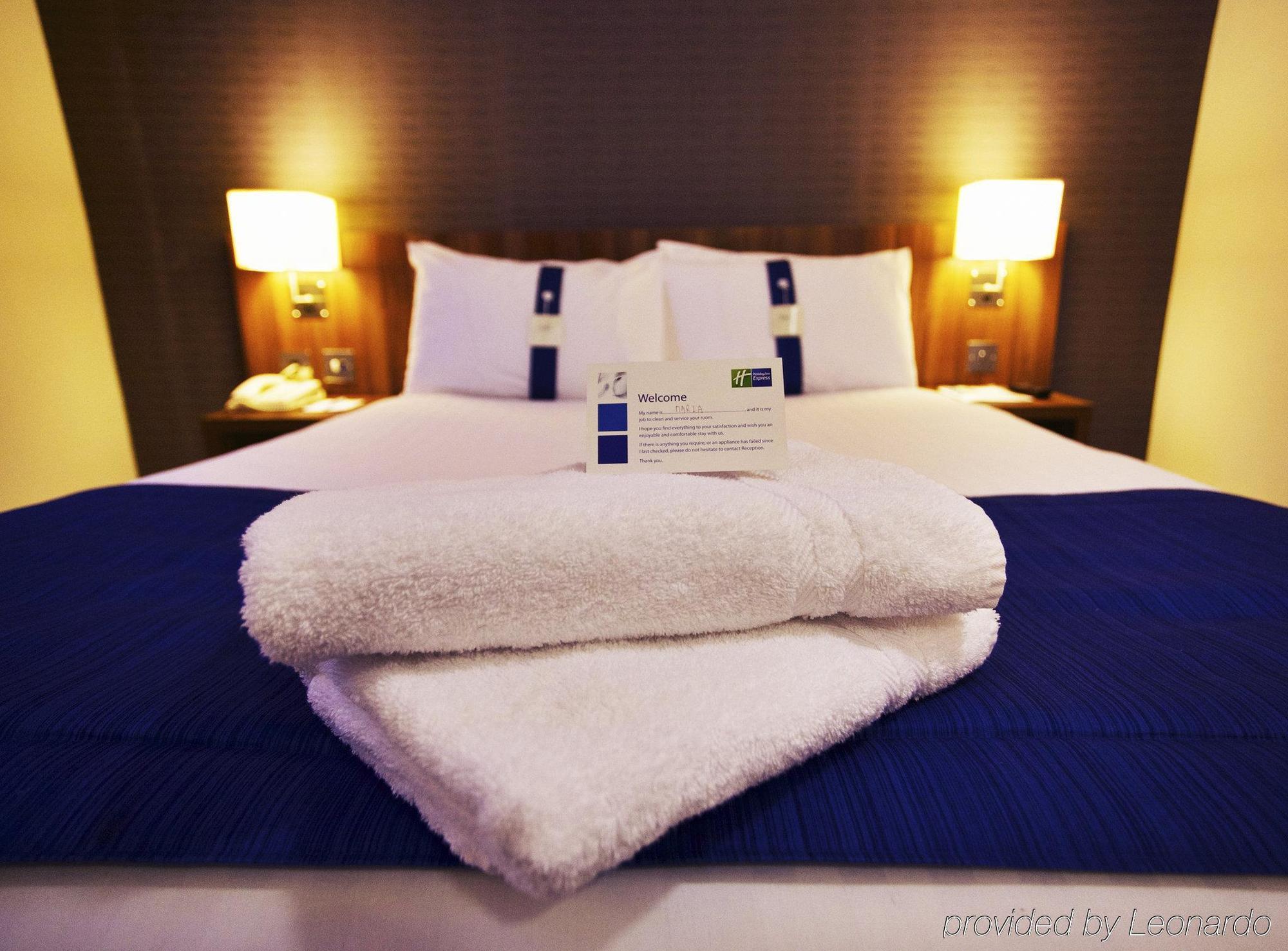 Express Victoria By Ihg Hotel