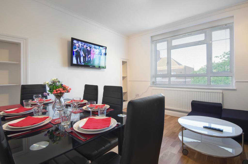2 Bedroom Apartment *