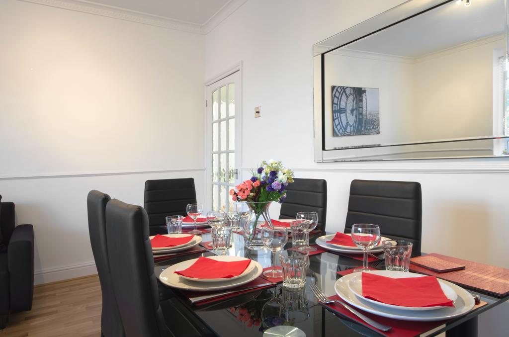 2 Bedroom Apartment *