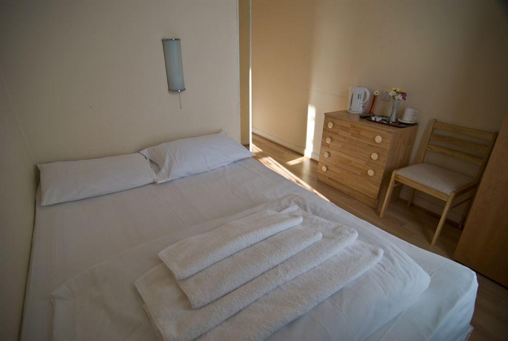 Hotel Gloucester 3*