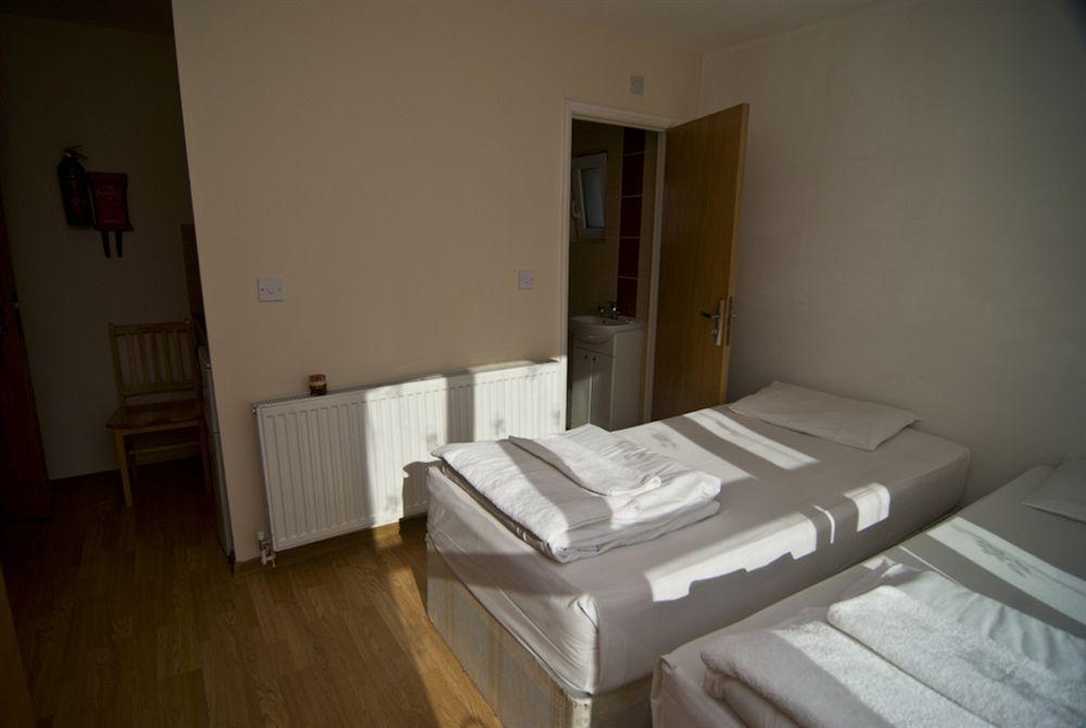 Gloucester Hotel London