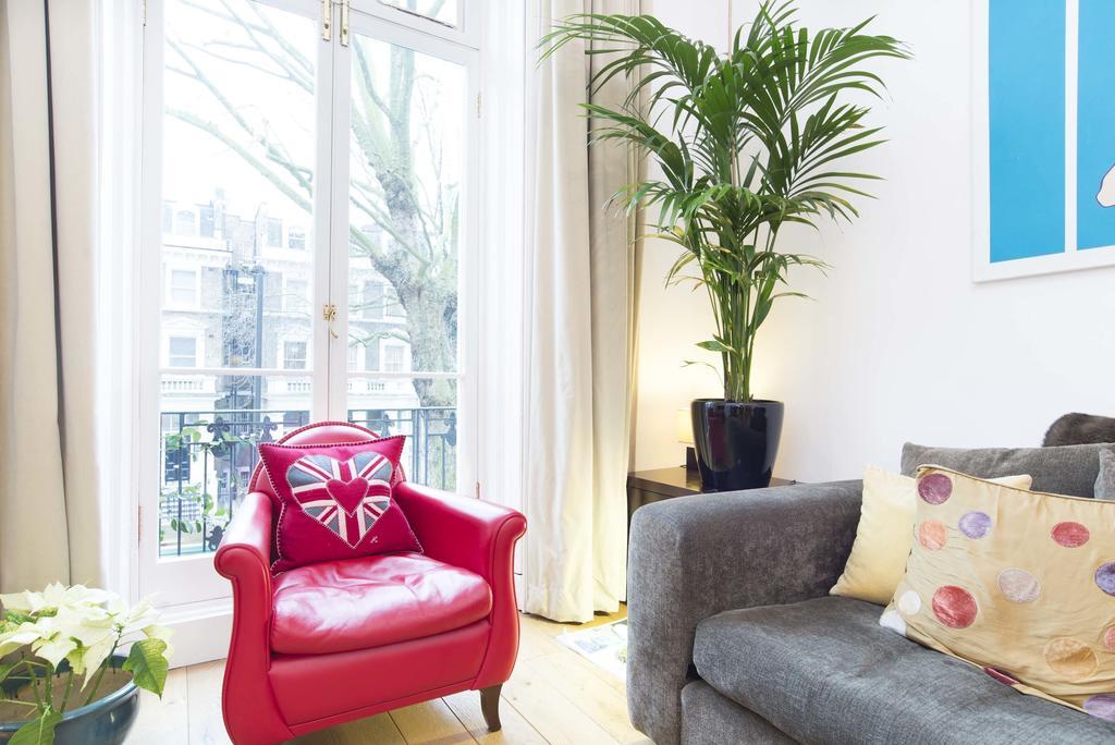 Veeve - Holland Park Avenue London