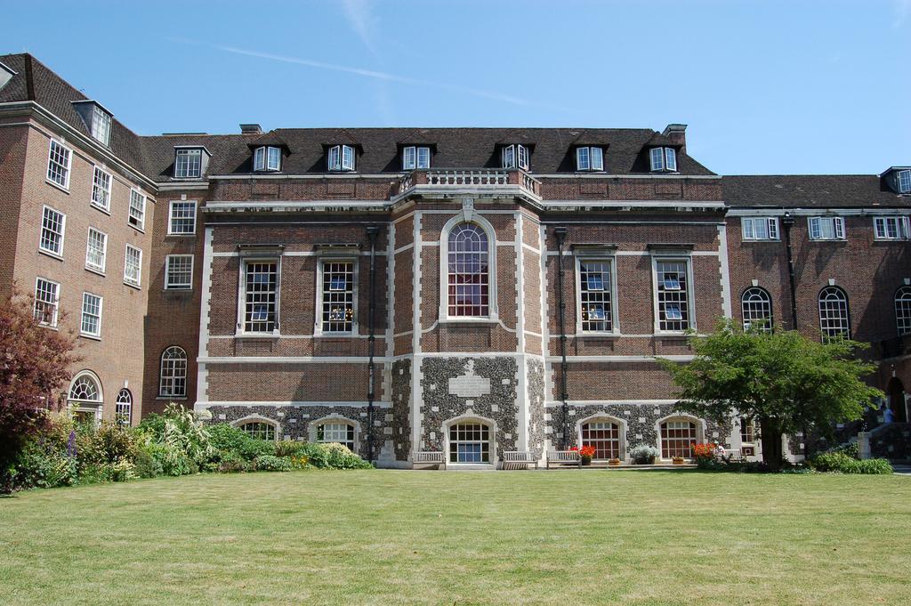 Goodenough College - Apartment London