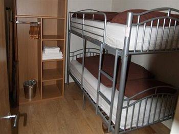 Crompton Court Apartment *