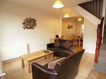 Apartment Crompton Court *