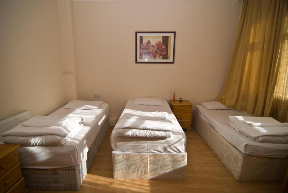 Gloucester Hotel London