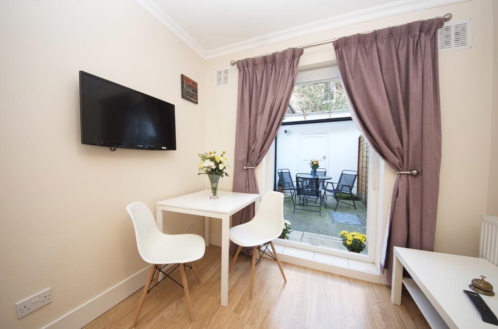 W14 Apartment