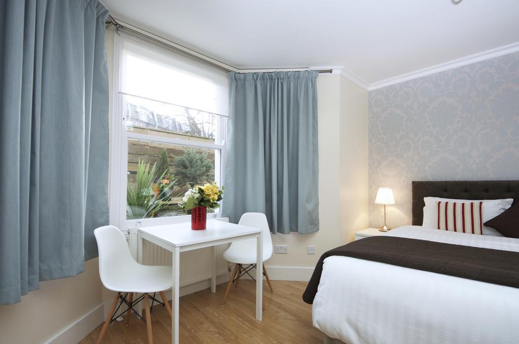 W14 Apartment *