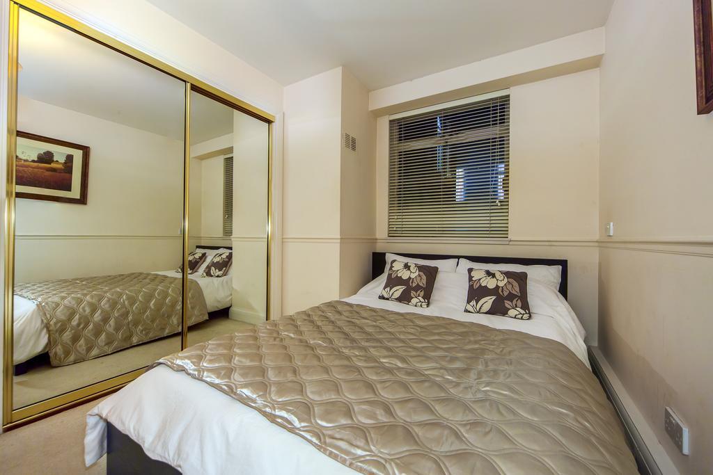 The Elegant Mayfair * London