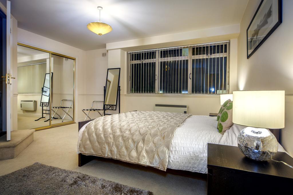 The Elegant Mayfair *